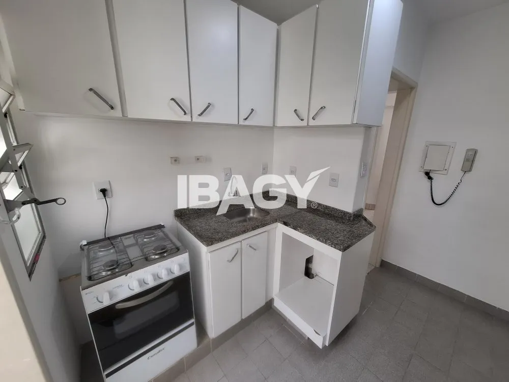 Apartamento amueblado de 2 dormitorios, 75 m² y garaje — photo 6