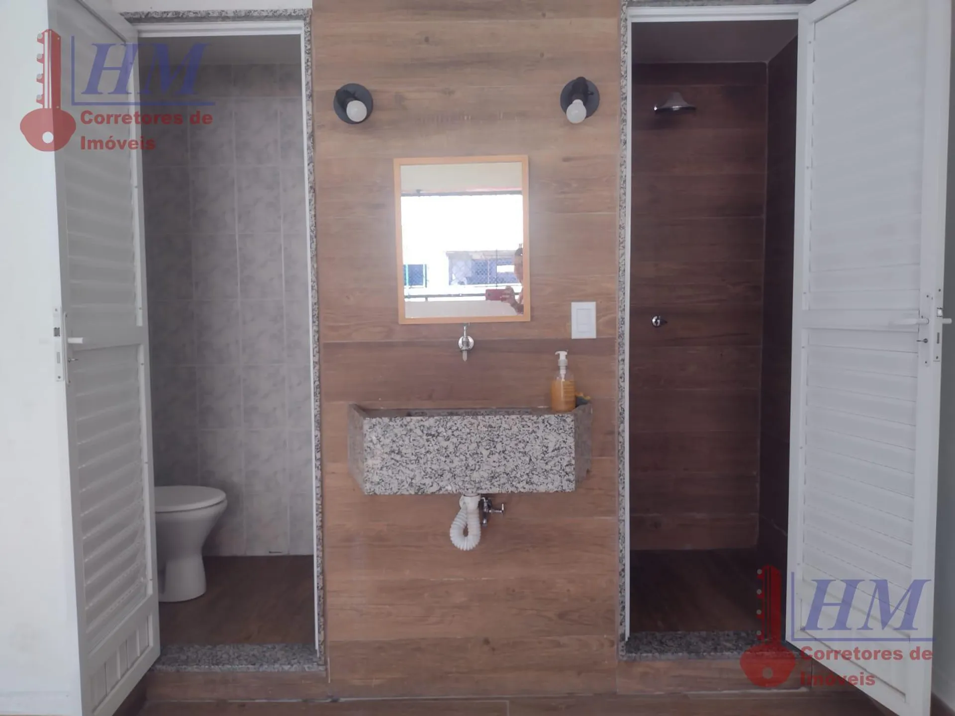Furnished apartment, 67 m², with a glass-enclosed balcony — photo 20