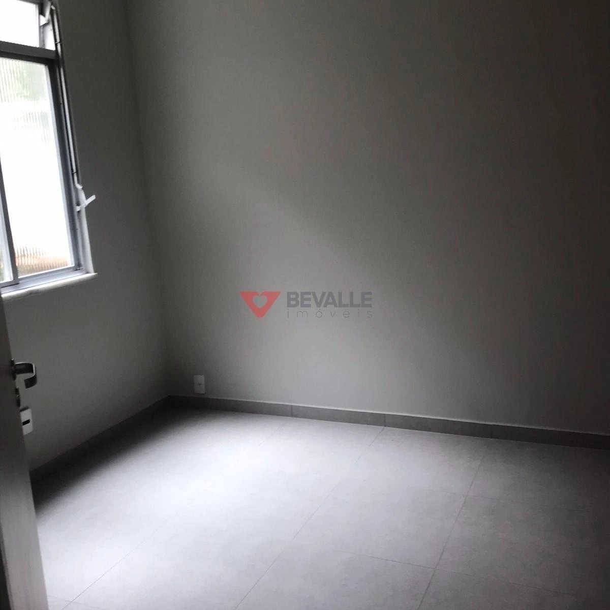 Rental house with 8 bedrooms and a balcony — photo 35