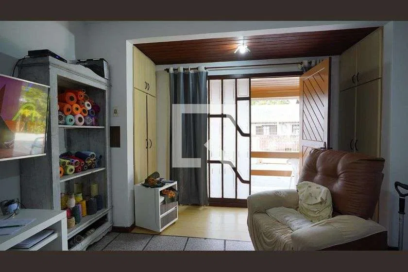 House with 4 bedrooms, balcony and private garden