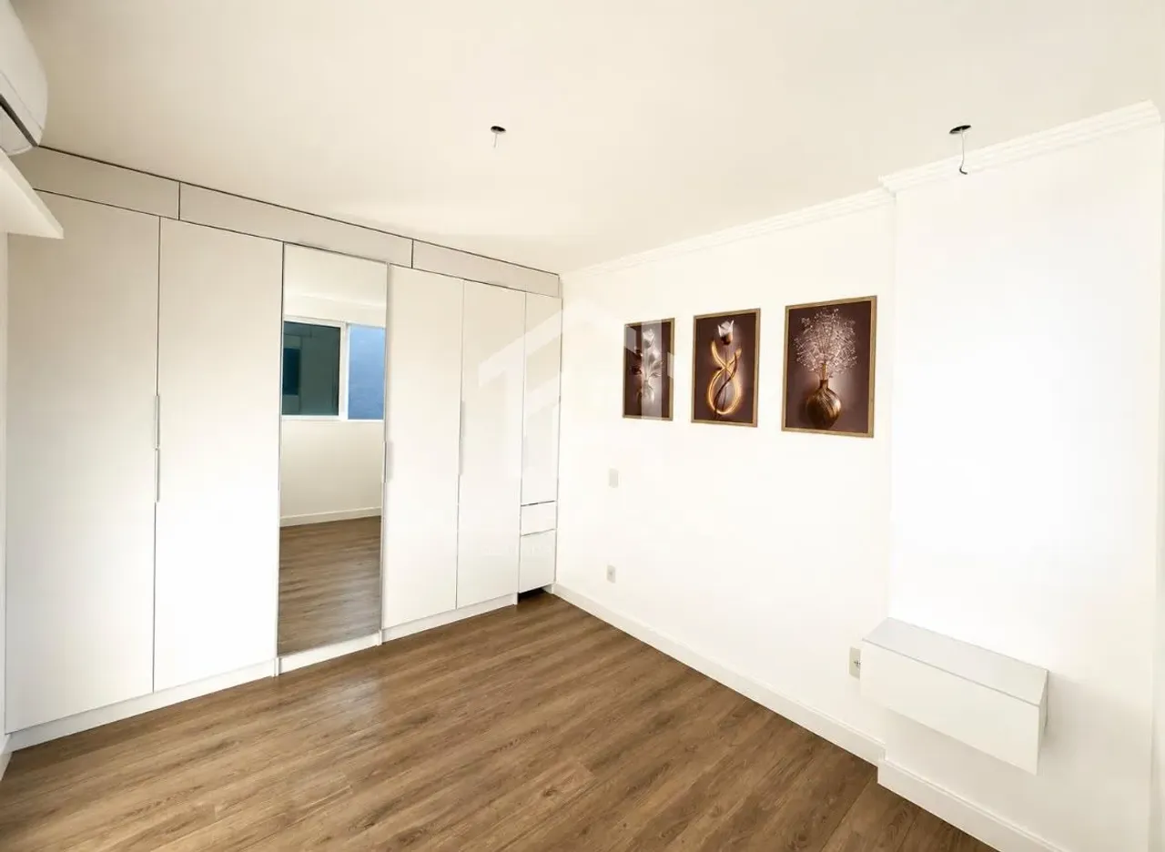 Apartamento com ar-condicionado e varanda envidraçada — photo 5