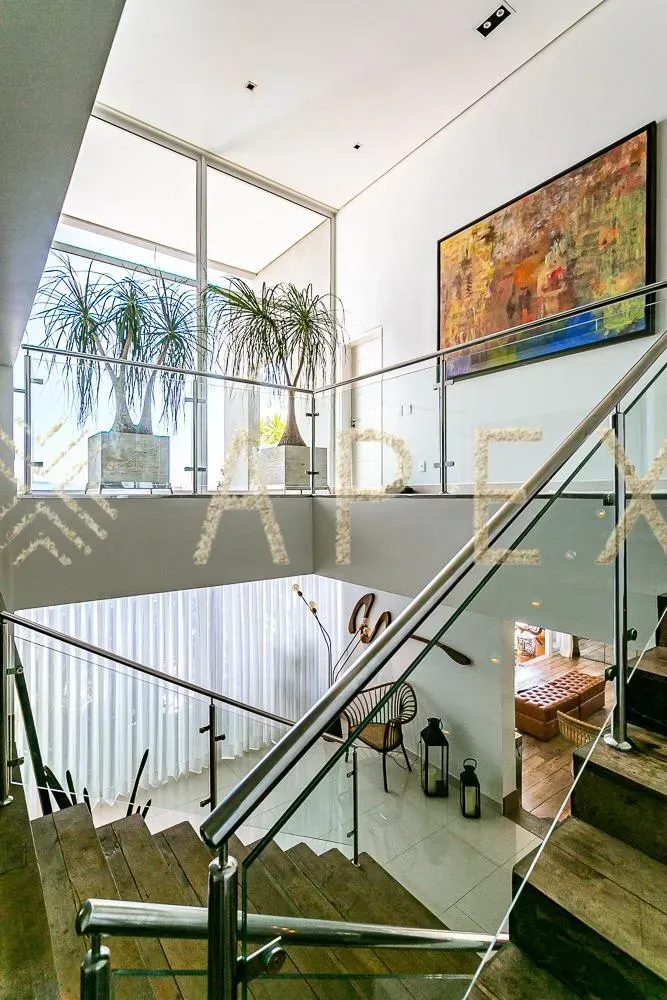 6 en-suite bedrooms, 9 bathrooms, 1600 m² and BBQ — photo 49