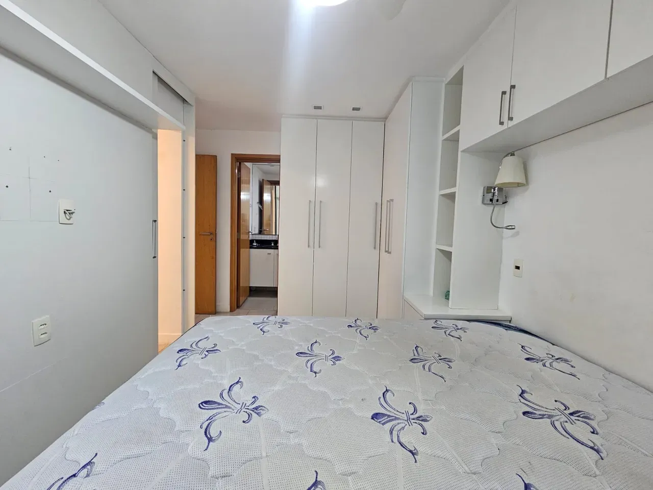 Apartment with separate gas kitchen and 4 bathrooms — photo 14