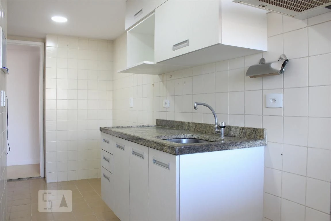 2-bedroom apartment with a water view — photo 7