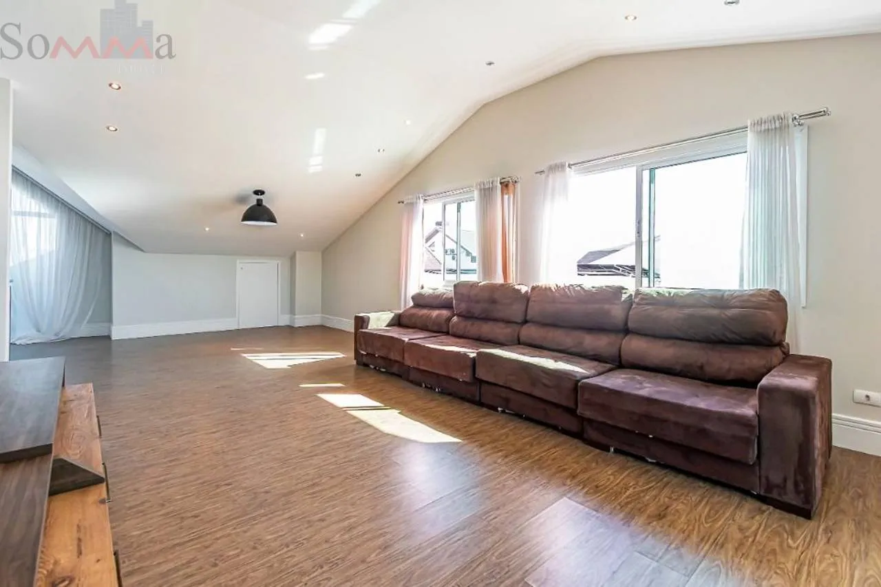 Furnished house, 323 m², with a bathtub — photo 43