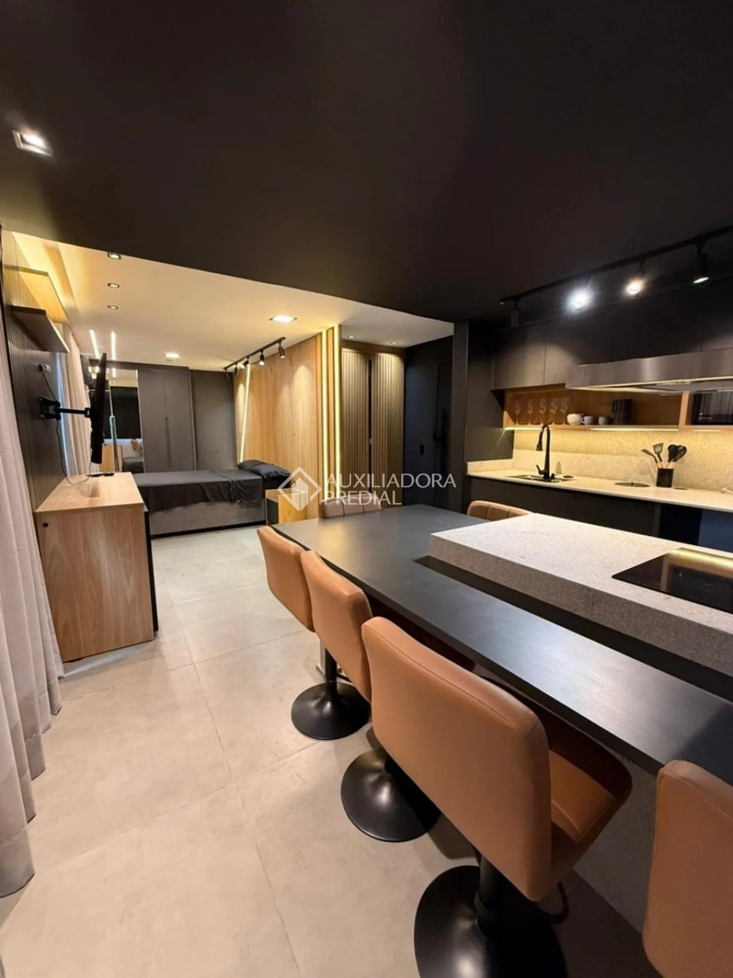 Apartamento amueblado de 1 dormitorio con baño en suite — photo 2