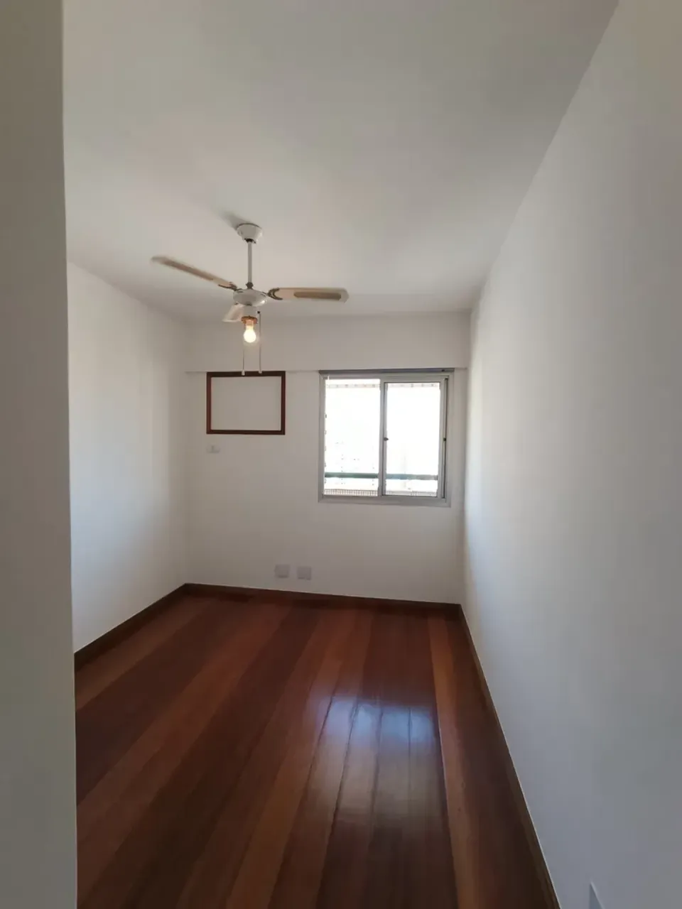 Unfurnished 2-bedroom apartment with a balcony — photo 3