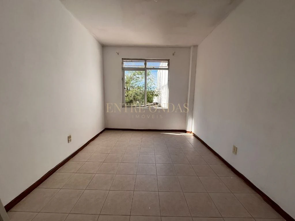 Unfurnished 2-bedroom apartment with 65 m² — photo 25