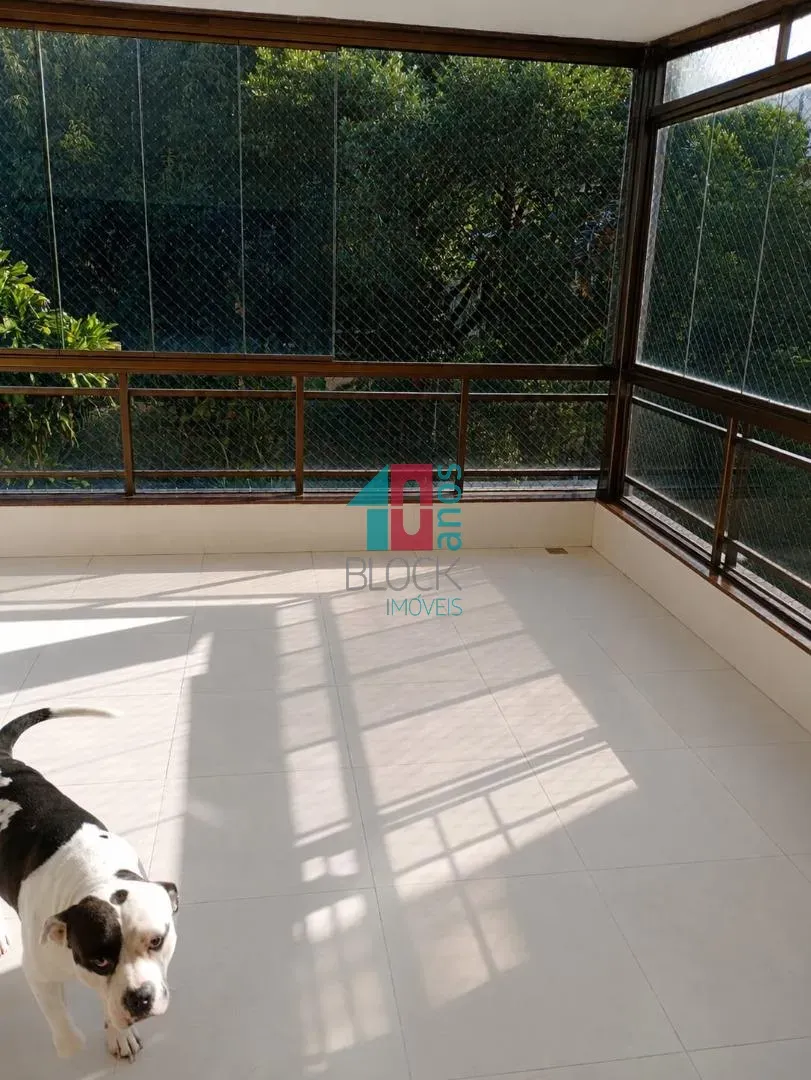 4-bedroom apartment with a washing machine — photo 16