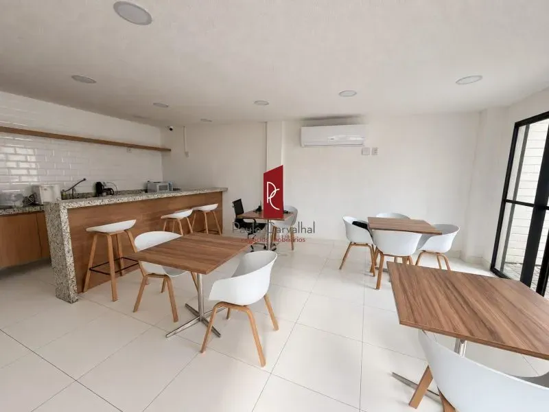 Wood or laminate floors in a 2-bedroom apartment, 48 m² — photo 6