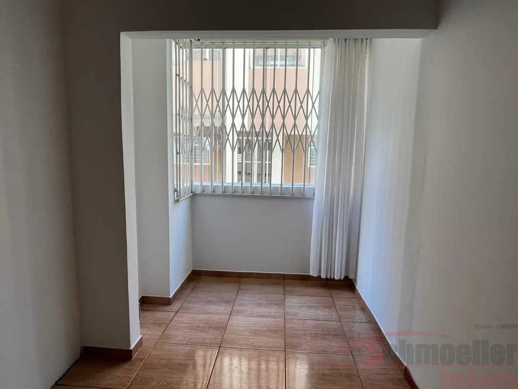 60 m² apartment with a washing machine and a walk-in closet — photo 3