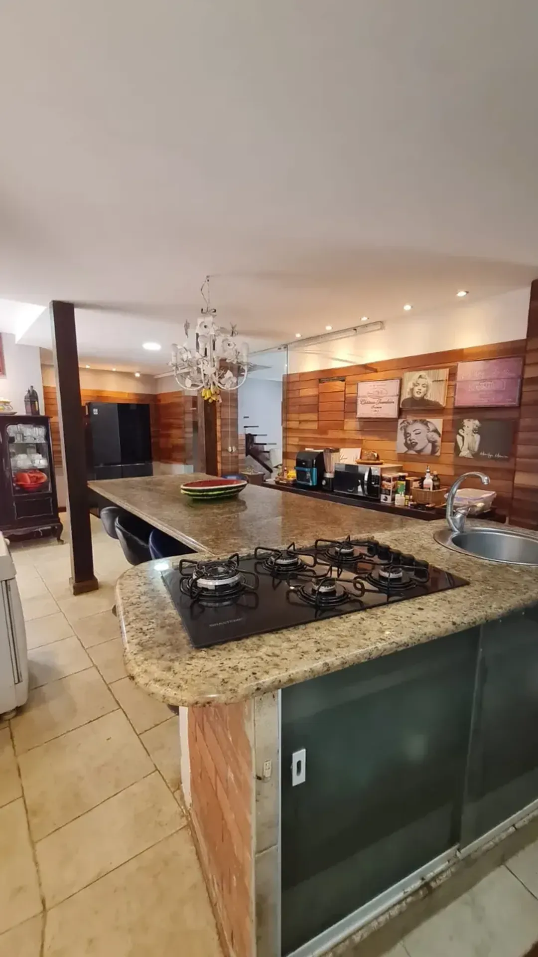 Furnished house 450 m² with 4 bedrooms and 4 bathrooms — photo 11