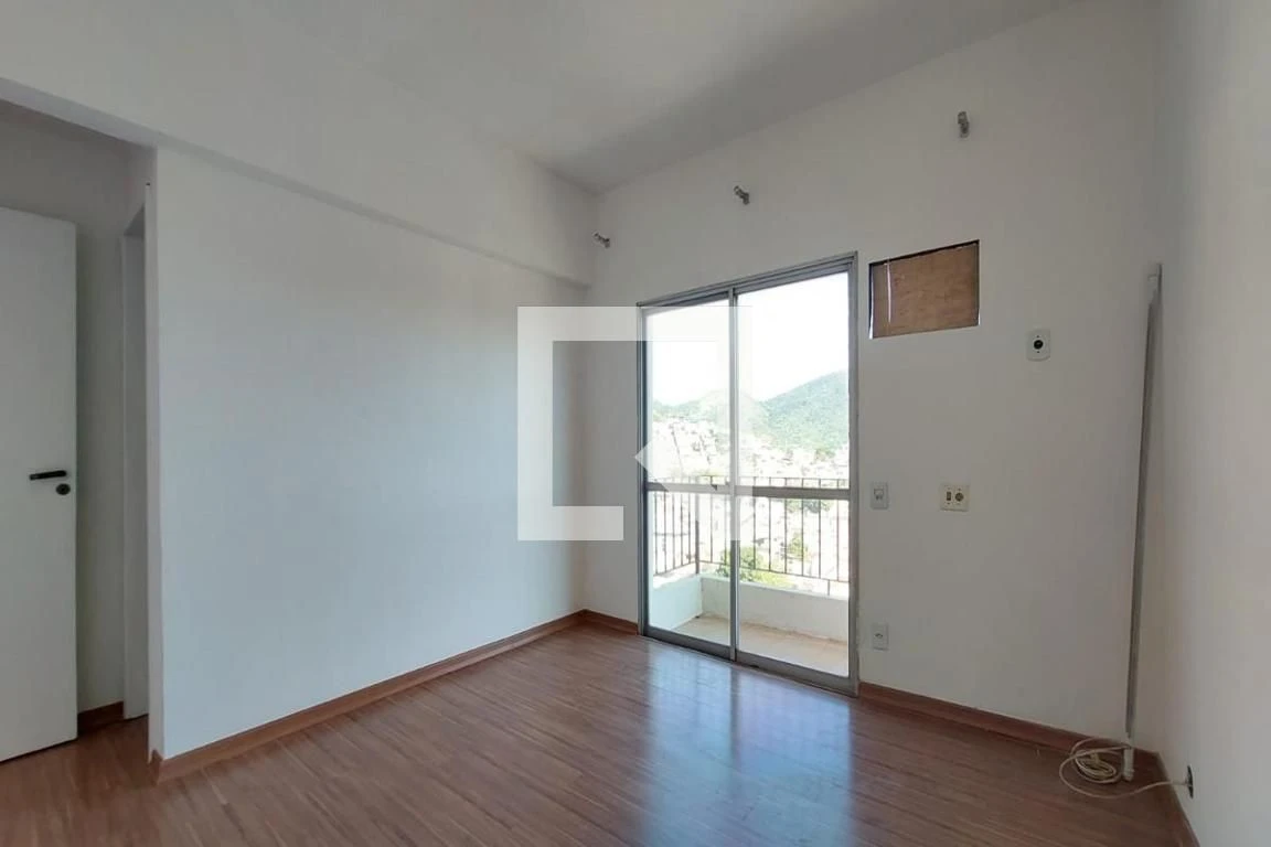 2-bedroom apartment in a building with a pool — photo 23