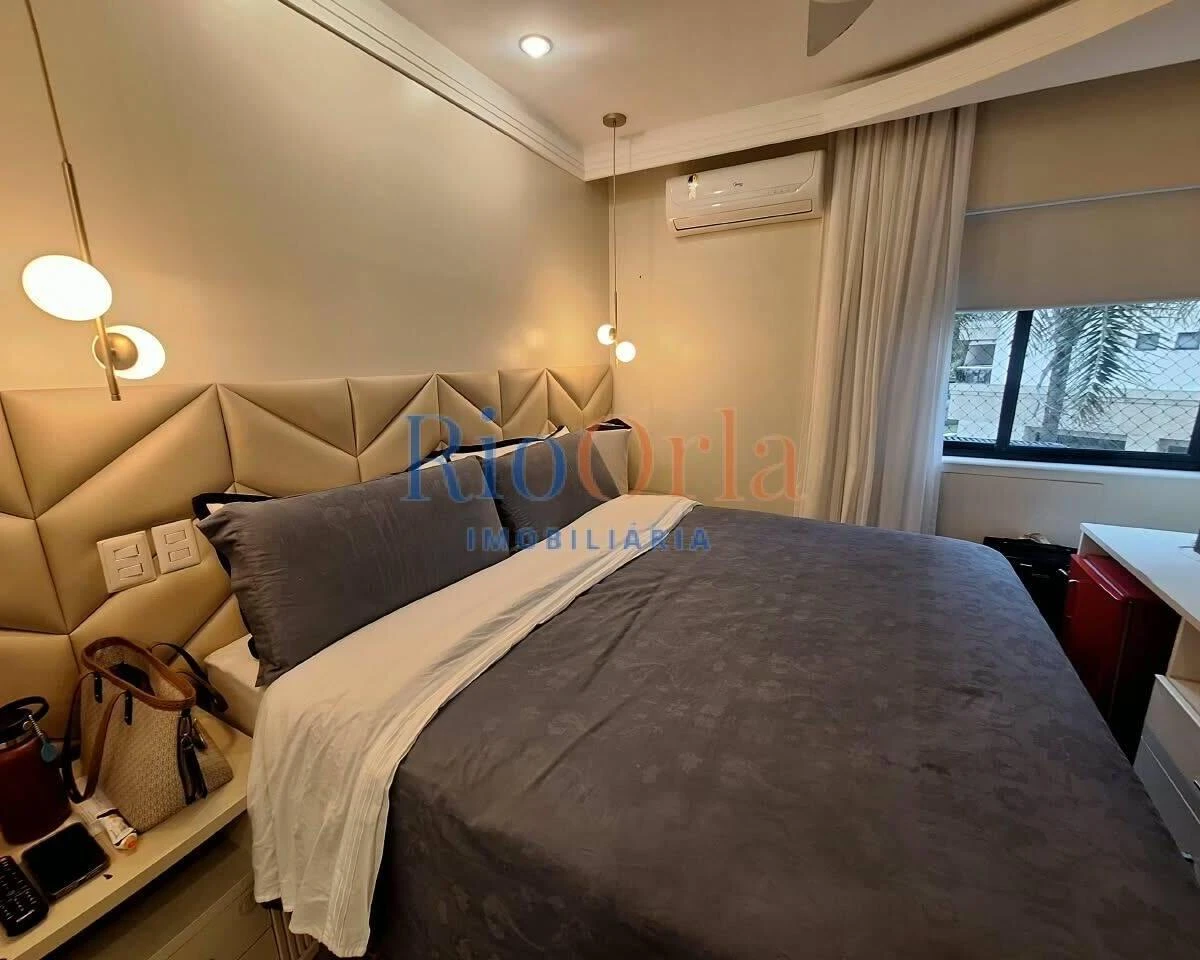 Floor-to-ceiling windows in a 4-bedroom apartment, 156 m² — photo 28