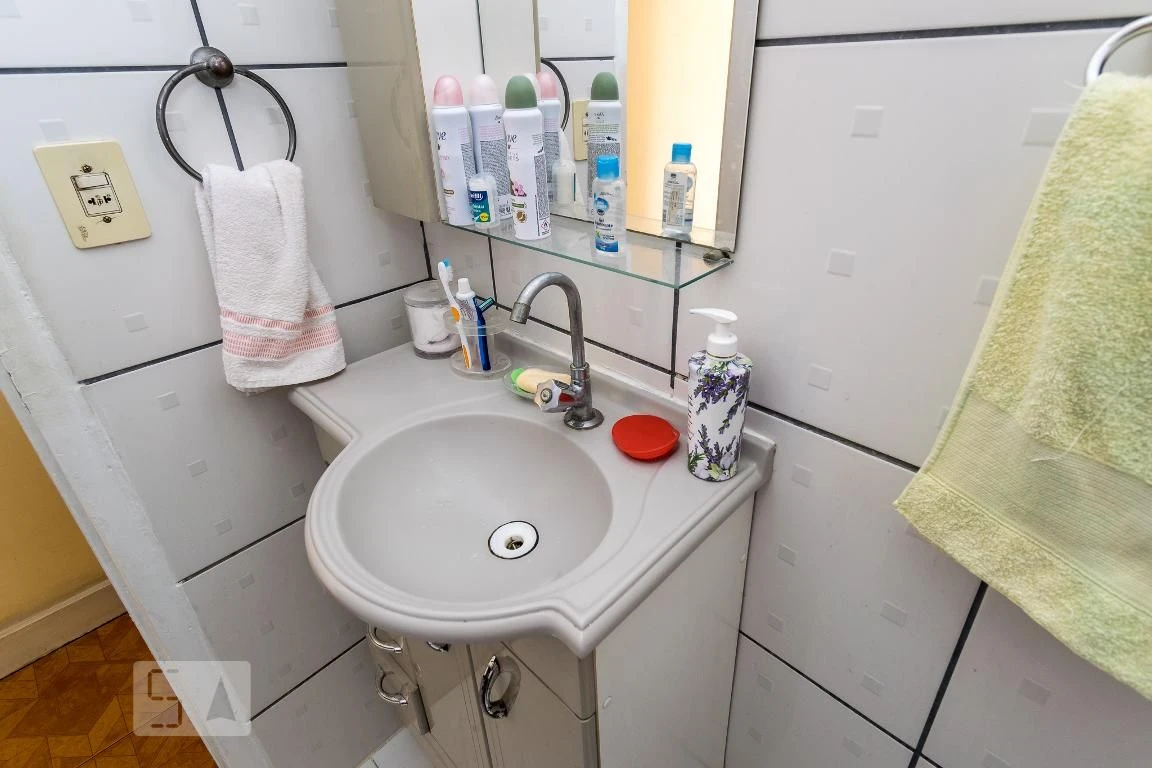 Apartamento de 2 quartos com varanda e cozinha separada — photo 4