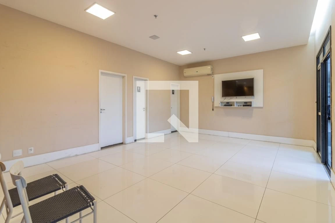 2-bedroom apartment in a building with a sauna — photo 18
