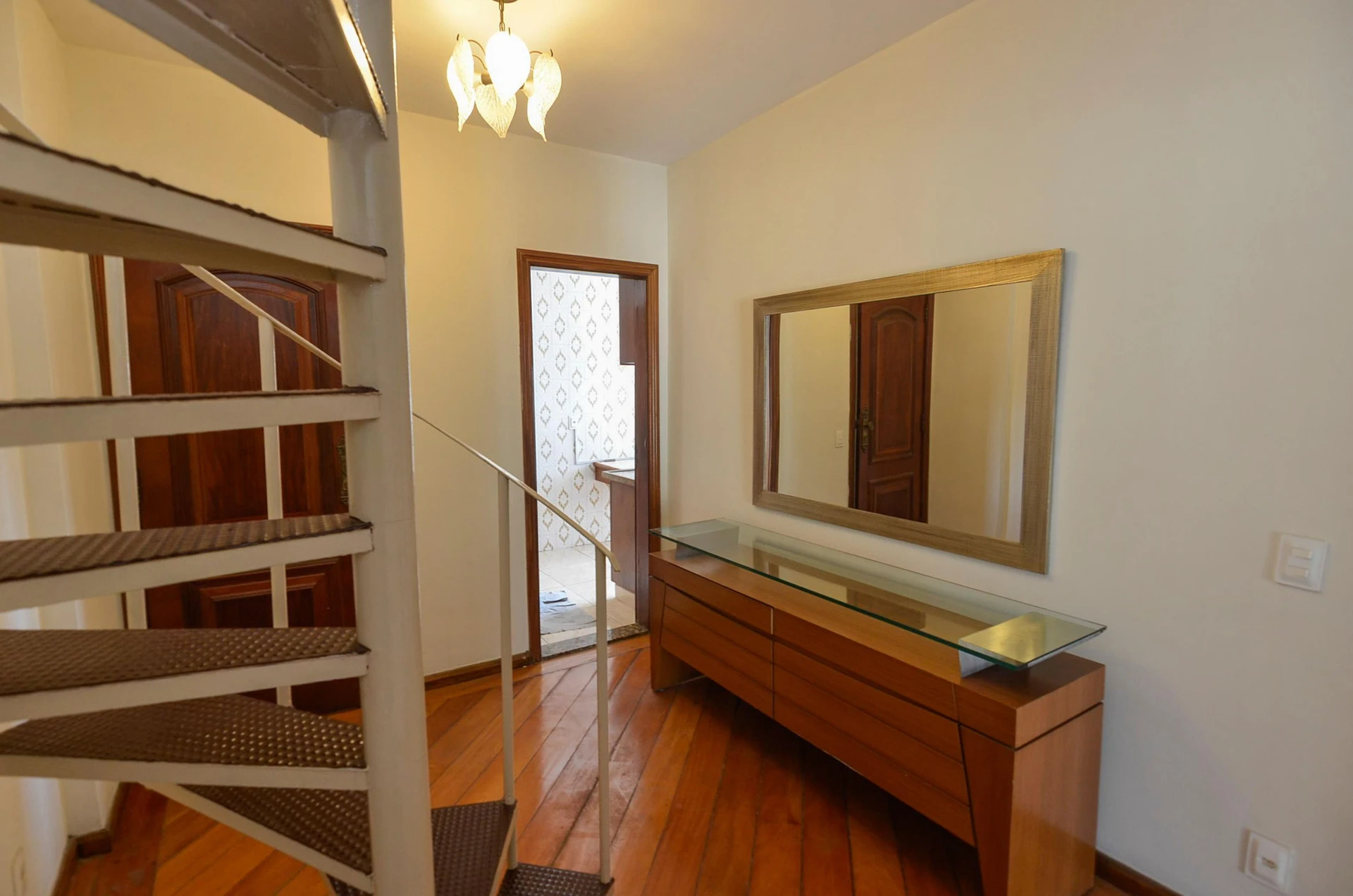 Unfurnished apartment with 3 bedrooms and 2 parking spots — photo 57