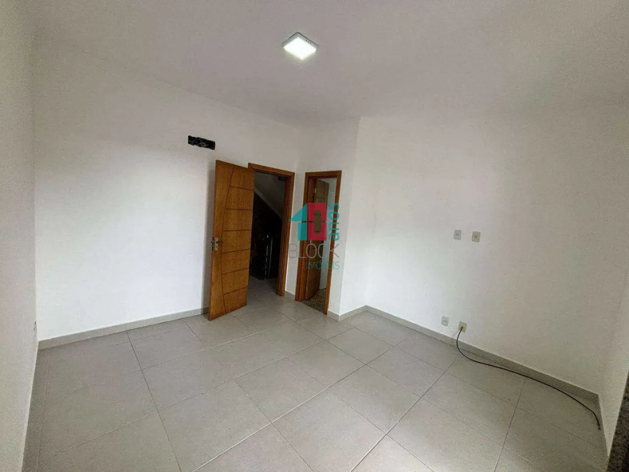 Casa com 3 dormitórios e 5 banheiros, 2 vagas — photo 8