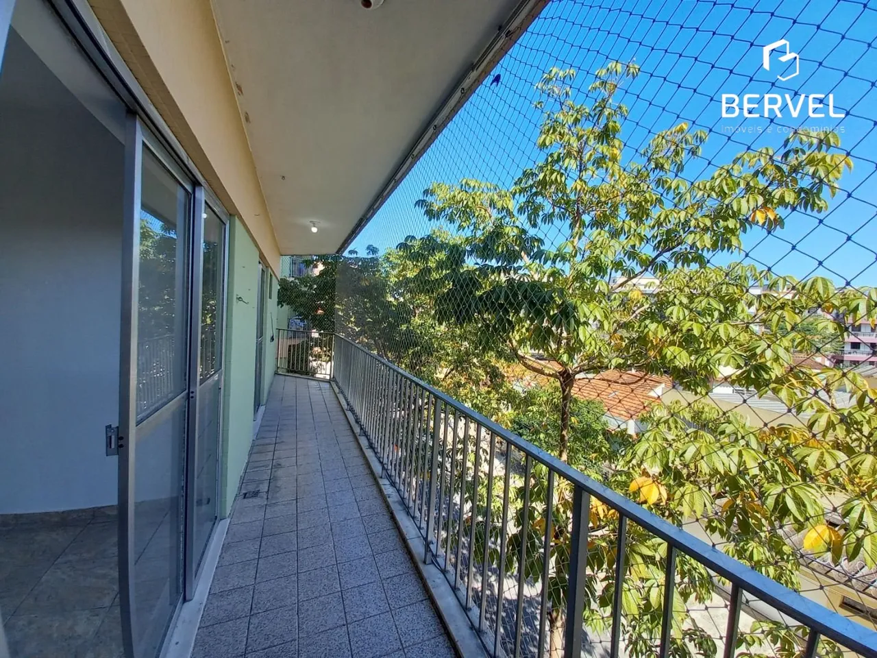 2-bedroom apartment of 98 m² with balcony — photo 8