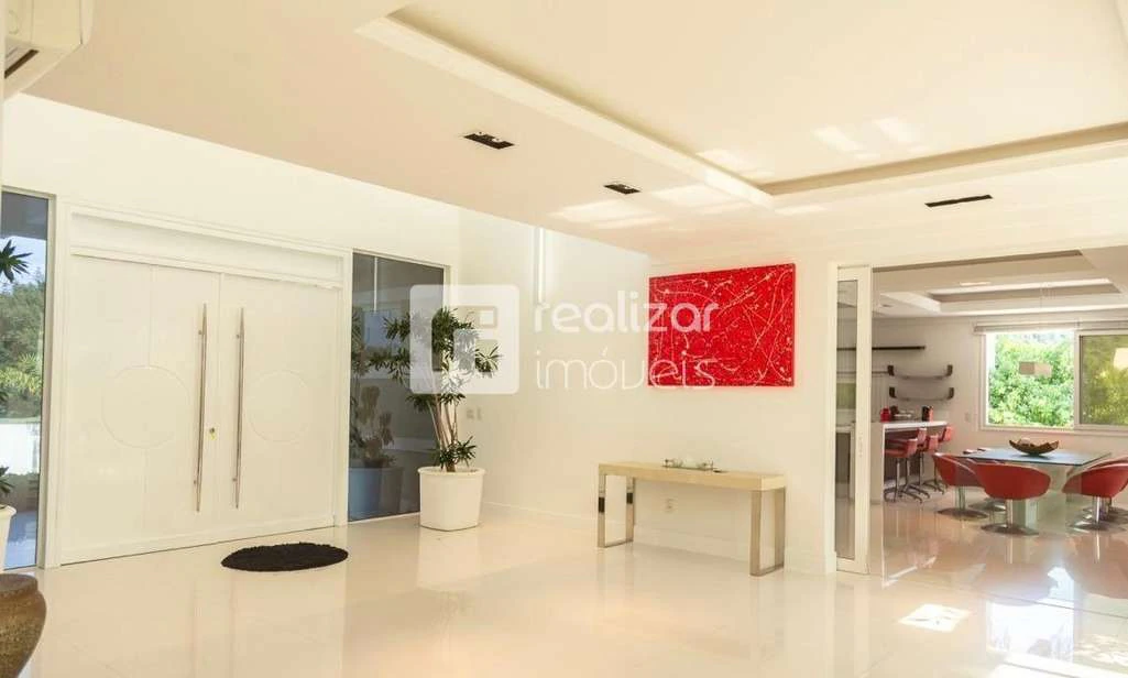 Casa em condomínio com 9 dormitórios e jardim privativo — photo 3