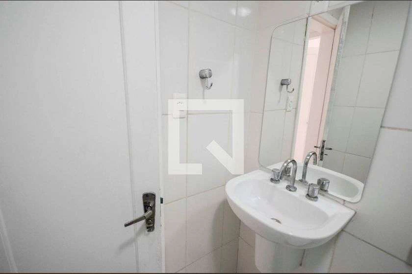 Apartamento para aluguel de 75 m² com 3 quartos — photo 2