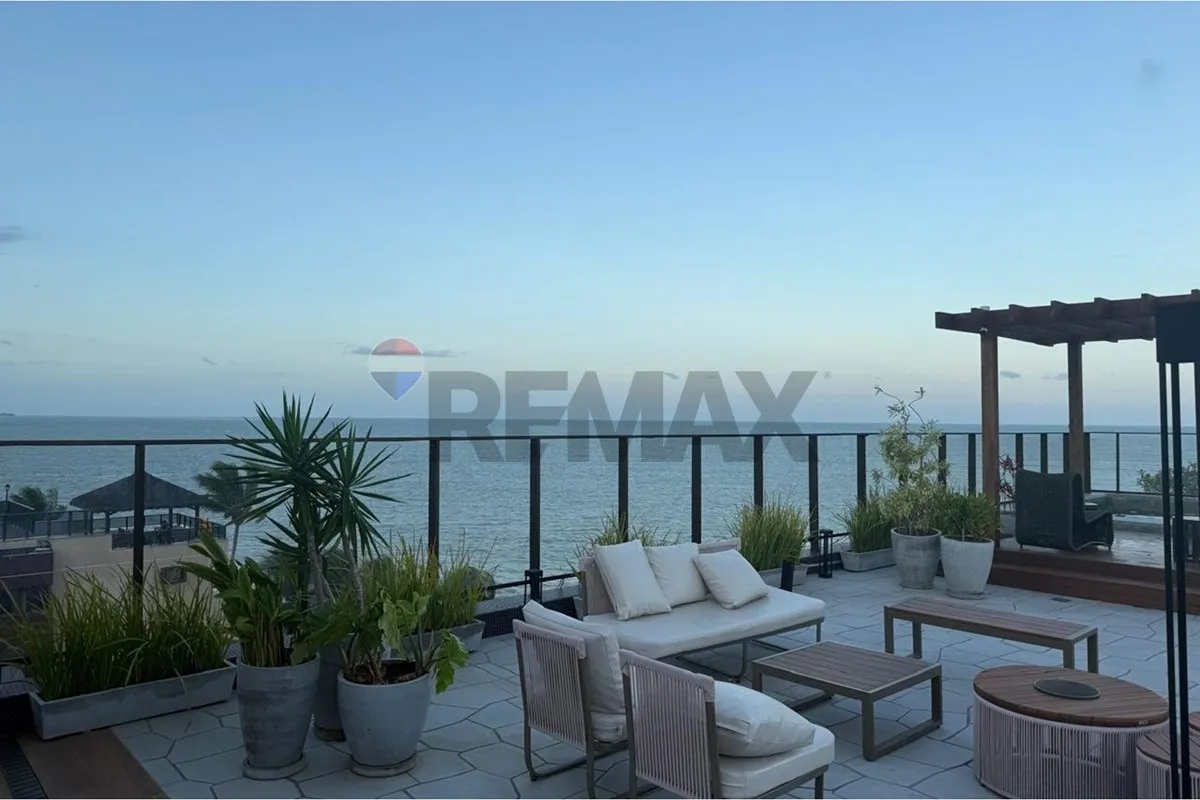 One-bedroom apartment with a water view — photo 5