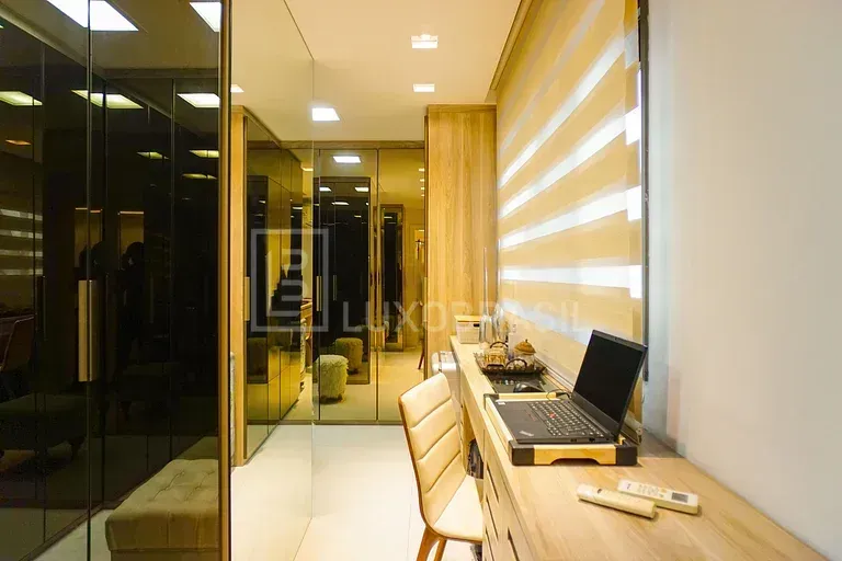 Apartamento amueblado de 360 m² con 4 suites y 6 baños — photo 3
