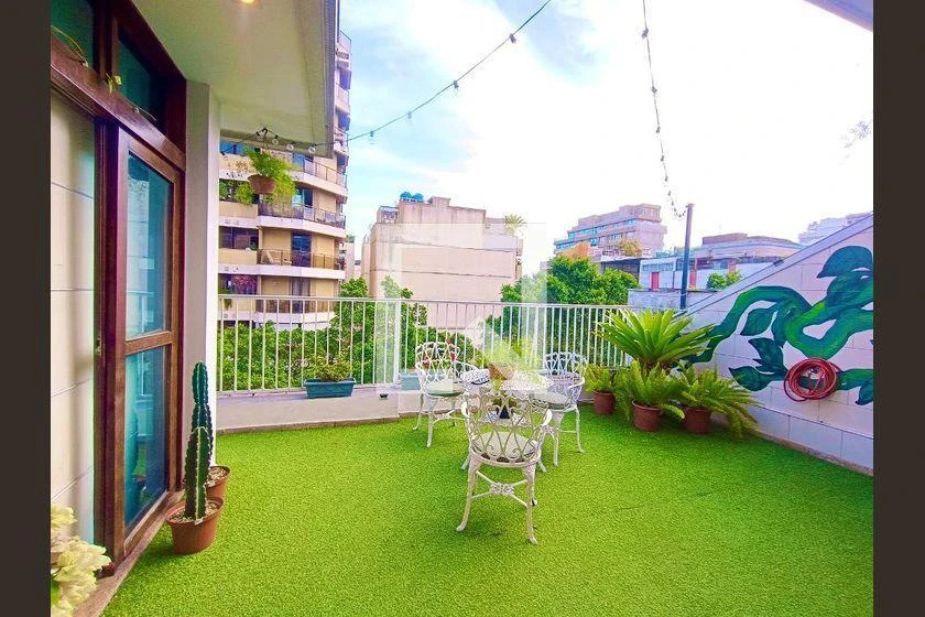 127 m² apartment with 3 en-suite bedrooms and balcony — photo 12