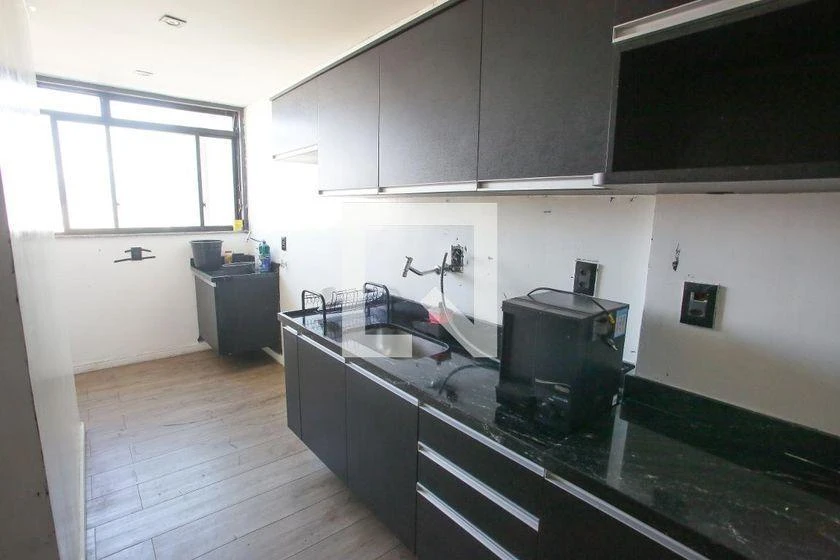 Apartment with 3 bedrooms and a balcony — photo 30