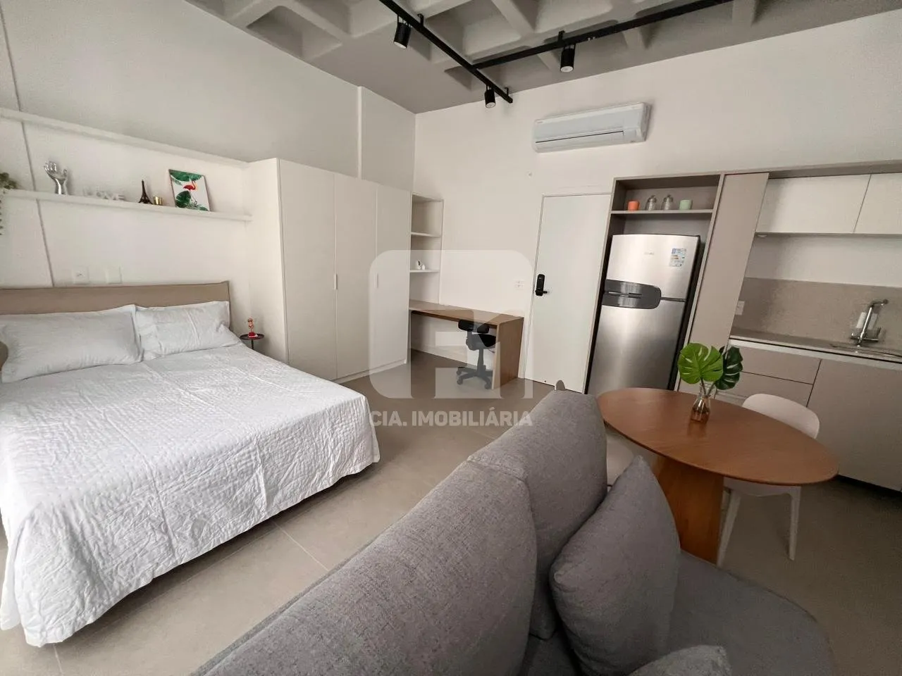Furnished 46 m² studio with 1 parking space — photo 13