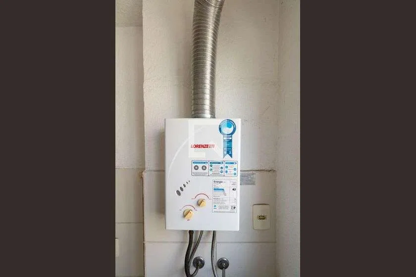 Квартира с 2 спальнями, балконом и газовой кухней — photo 3