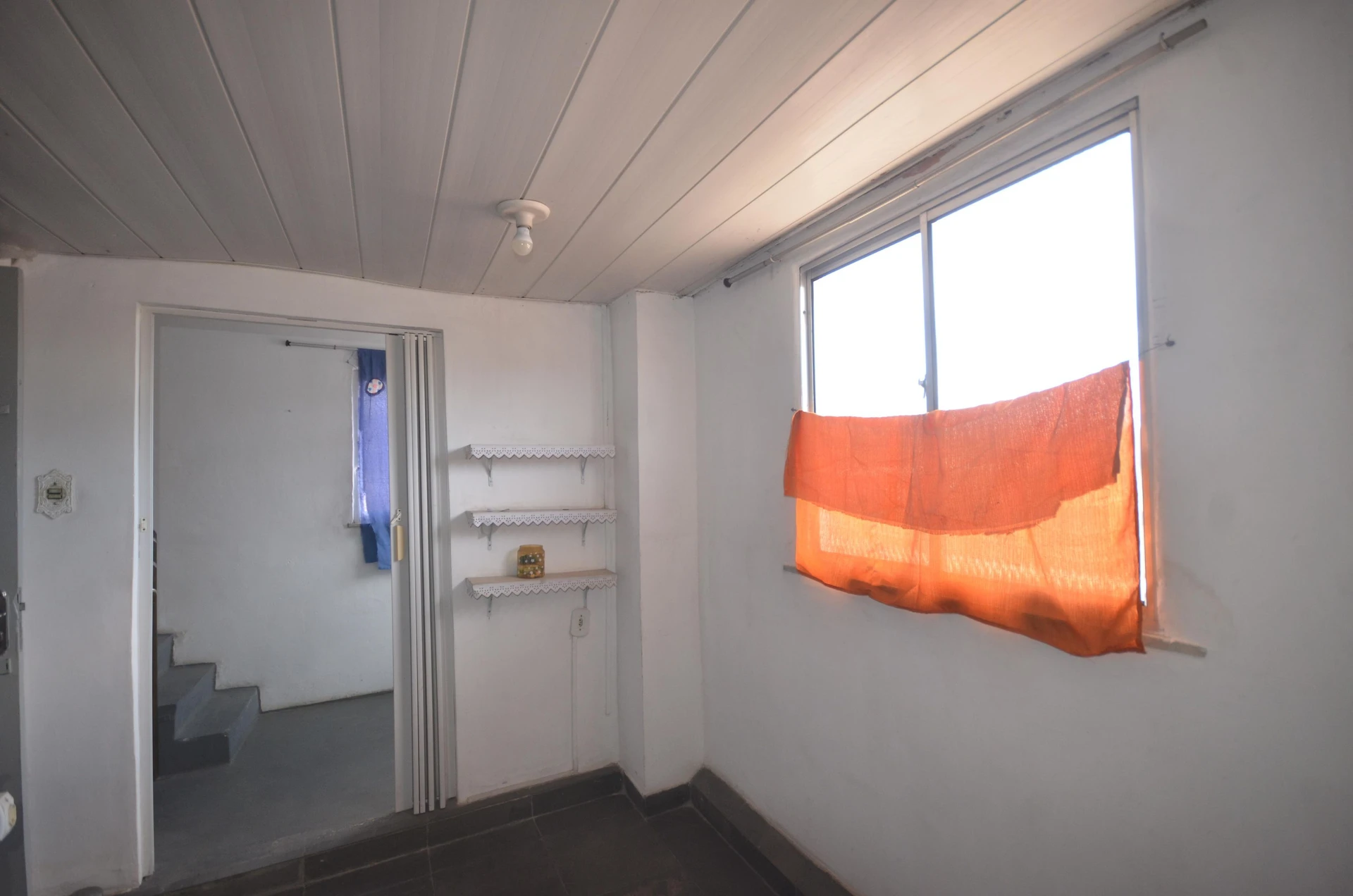 1-bedroom rental apartment with a compact kitchenette — photo 9