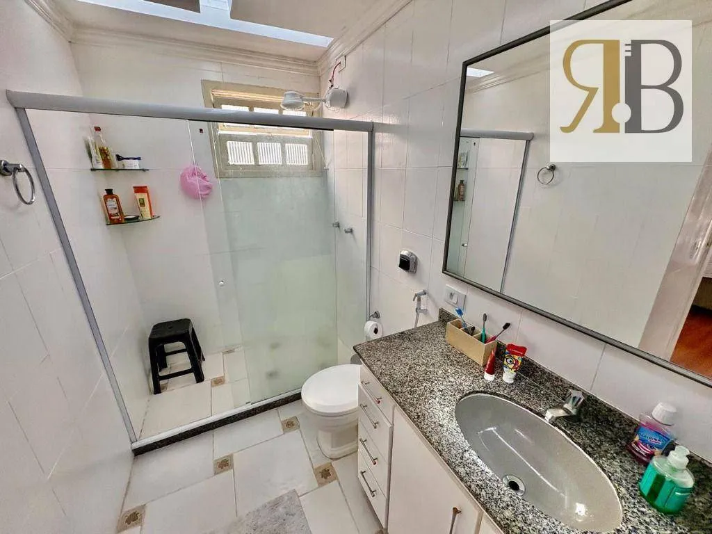 Furnished house with 5 bedrooms and 532 m² — photo 33
