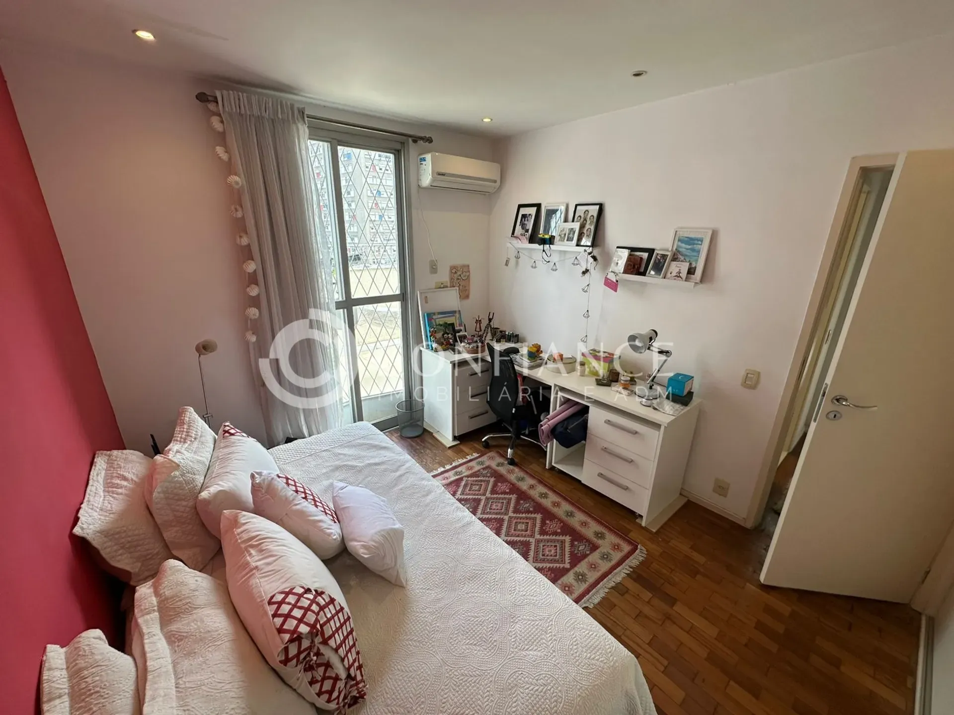 Furnished apartment with a real desk and 3 bedrooms — photo 25