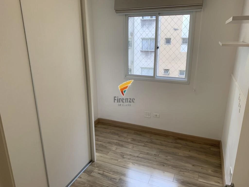Wood or laminate floors in a 2-bedroom apartment, 57 m² — photo 21