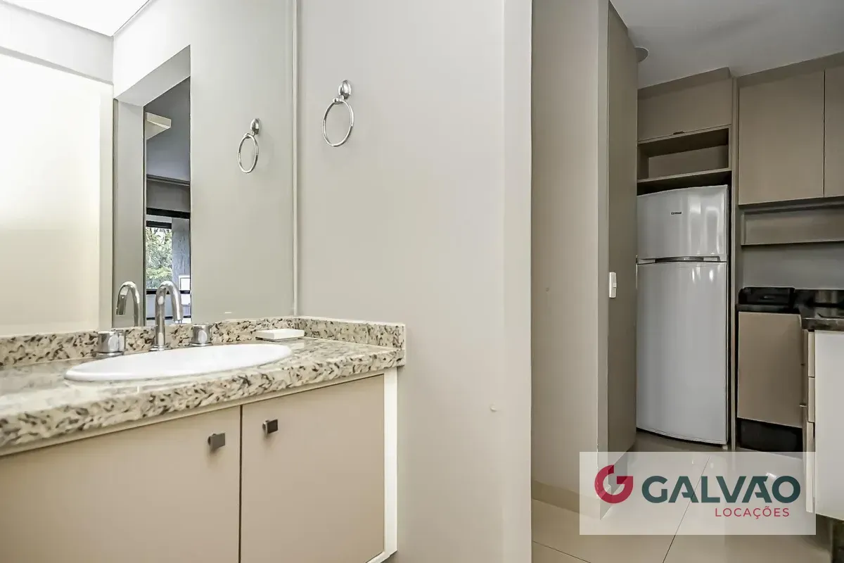 Apartment on the 6th floor with a glass-enclosed balcony — photo 8