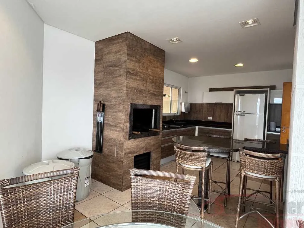1 quarto e varanda envidraçada: apartamento de 28 m² — photo 15