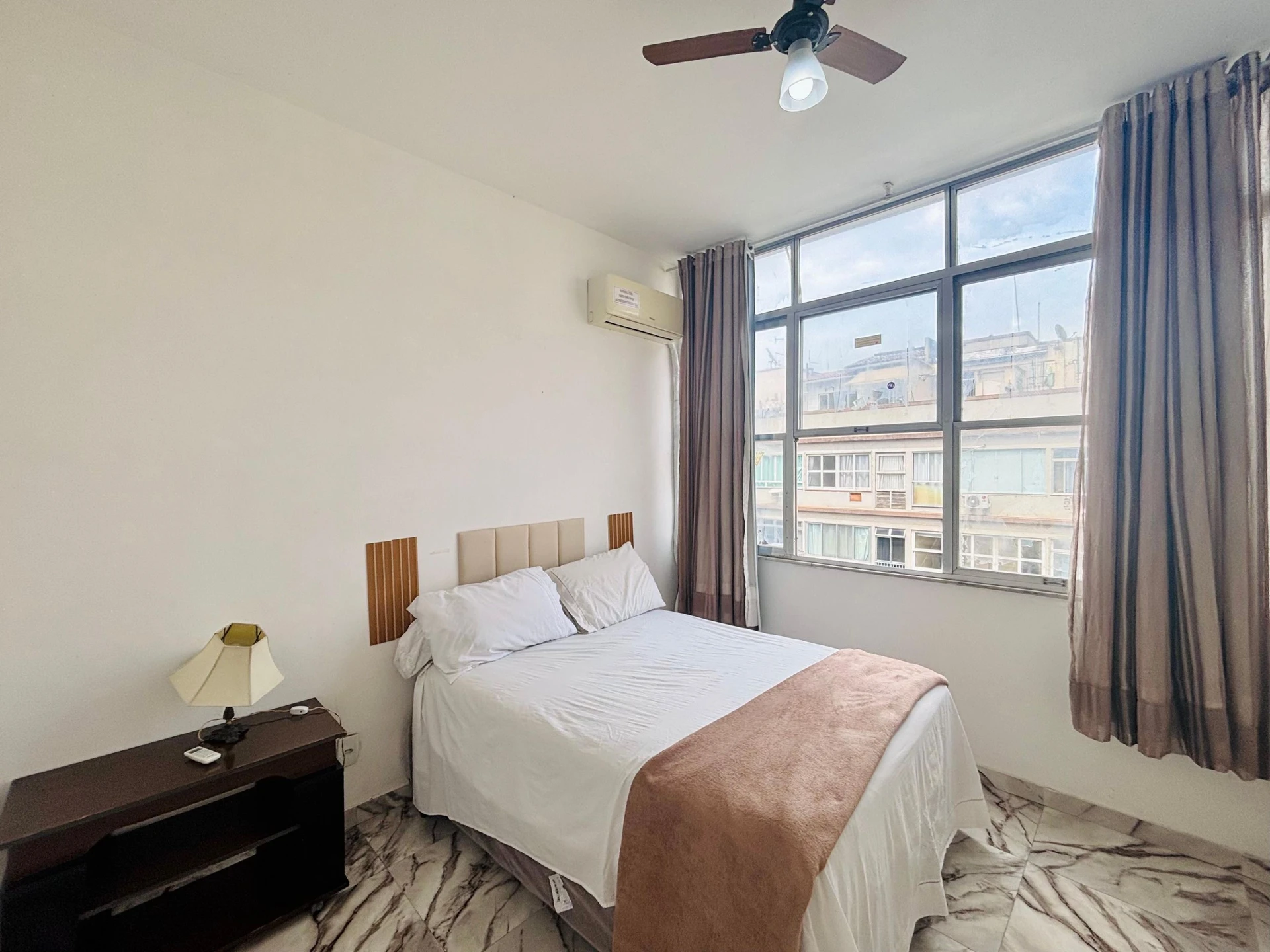 3-bedroom apartment with a water view — photo 12