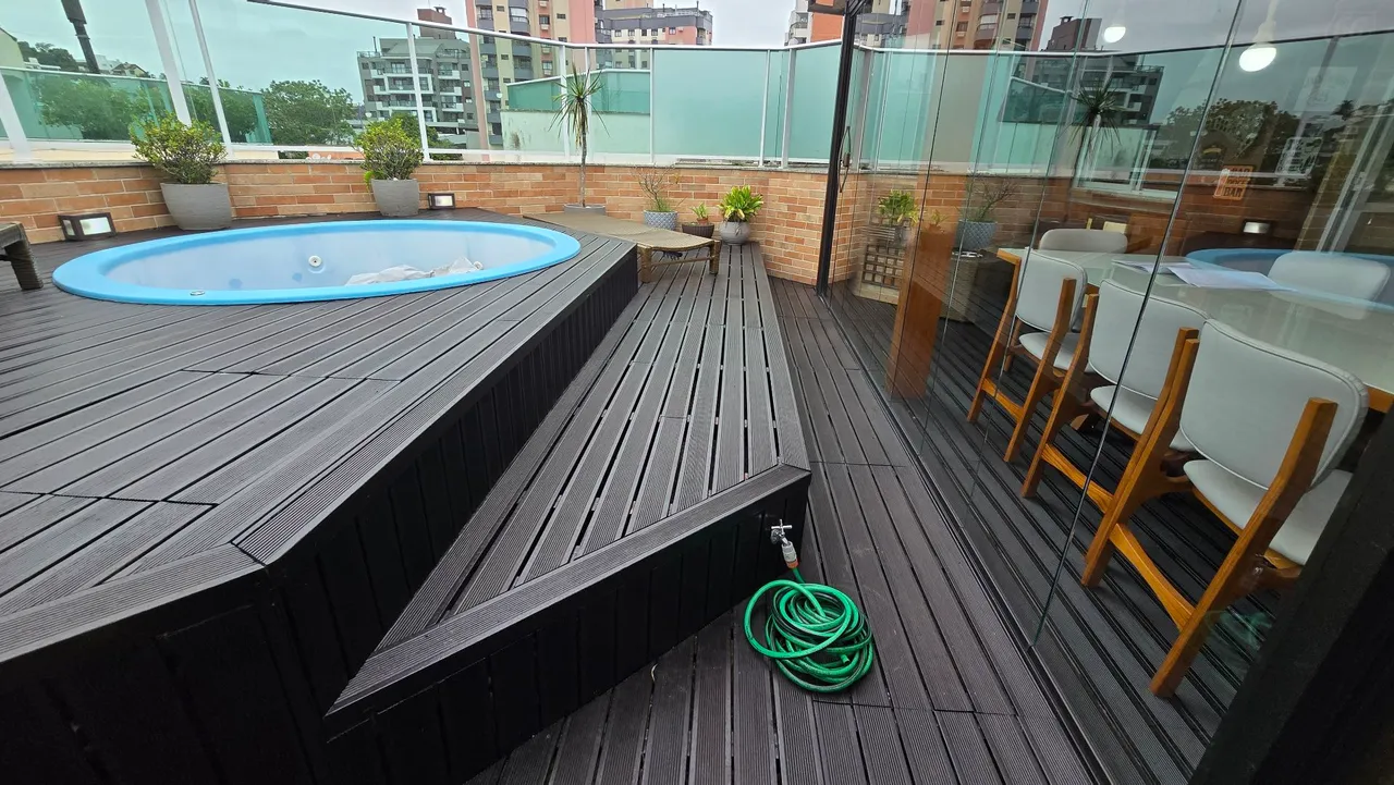 3-bedroom apartment in a building with a gym — photo 11