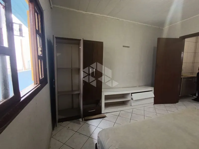 Furnished 30 m² studio with 1 bedroom and separate kitchen — photo 13