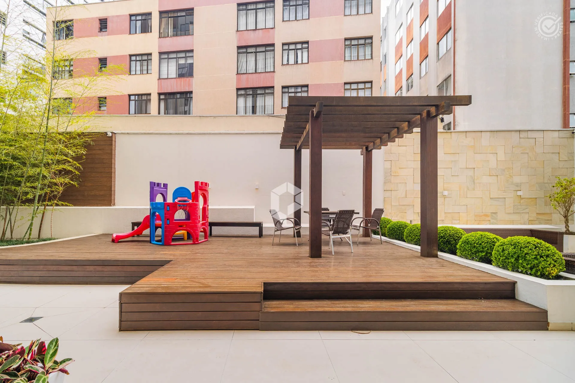 1-bedroom apartment with open-plan kitchen, 39 m² — photo 32