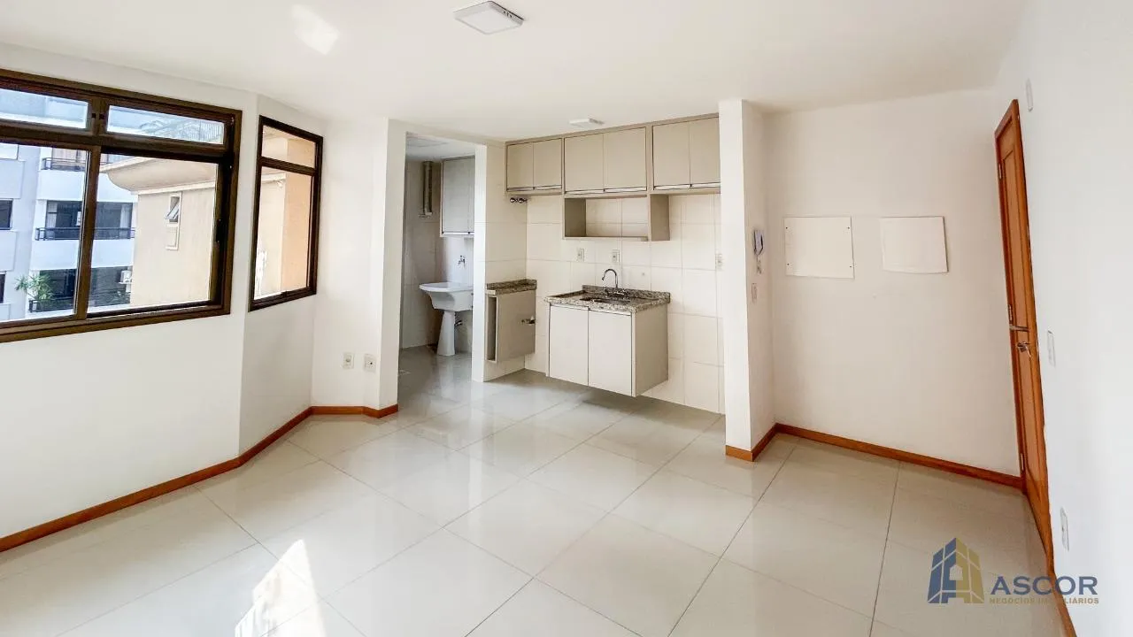 Apartamento mobiliado de 1 dormitório com 53 m² e vaga