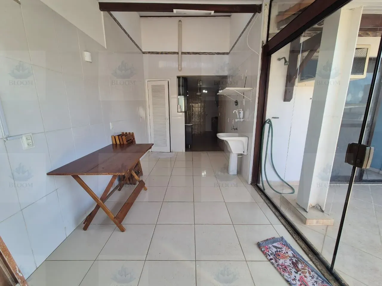 380 m² apartment with 3 bedrooms, 4 bathrooms — photo 28