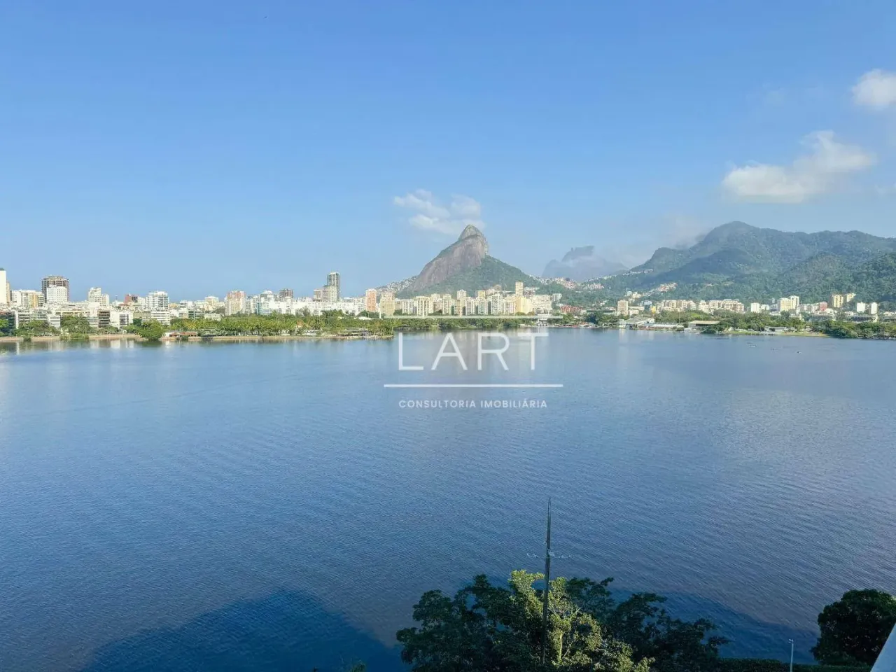 Apartamento de 210 m² com 4 dormitórios e varanda — photo 13