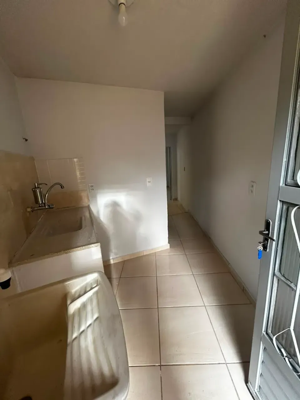1-bedroom apartment with tiled floors — photo 8