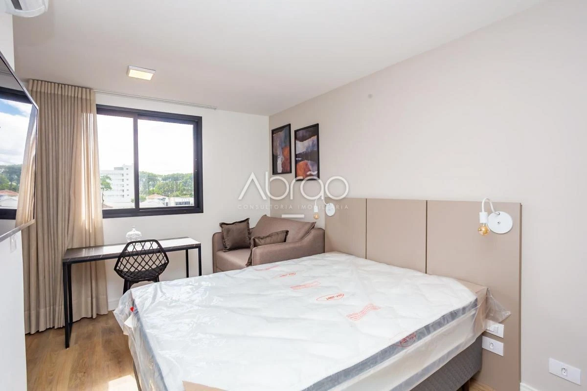 Furnished 17 m² studio with 1 bedroom and 1 bathroom — photo 2