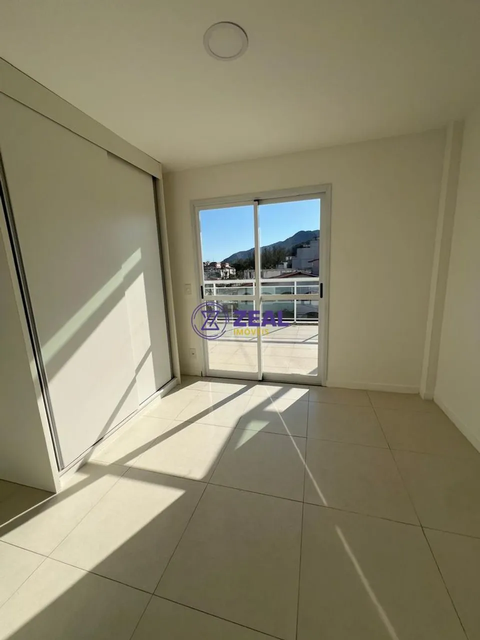Duplex-style top unit with 3 bedrooms and 5 baths — photo 6