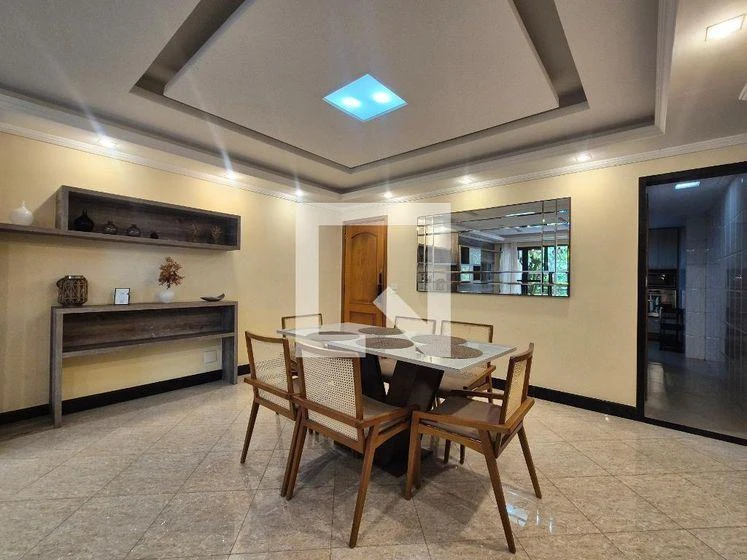 Furnished apartment, 180 m², with a glass-enclosed balcony — photo 43