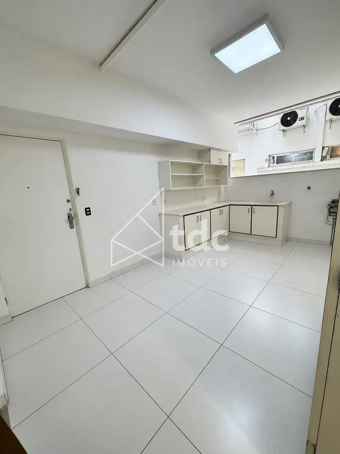 Apartment, 270 m², with floor-to-ceiling windows — photo 23