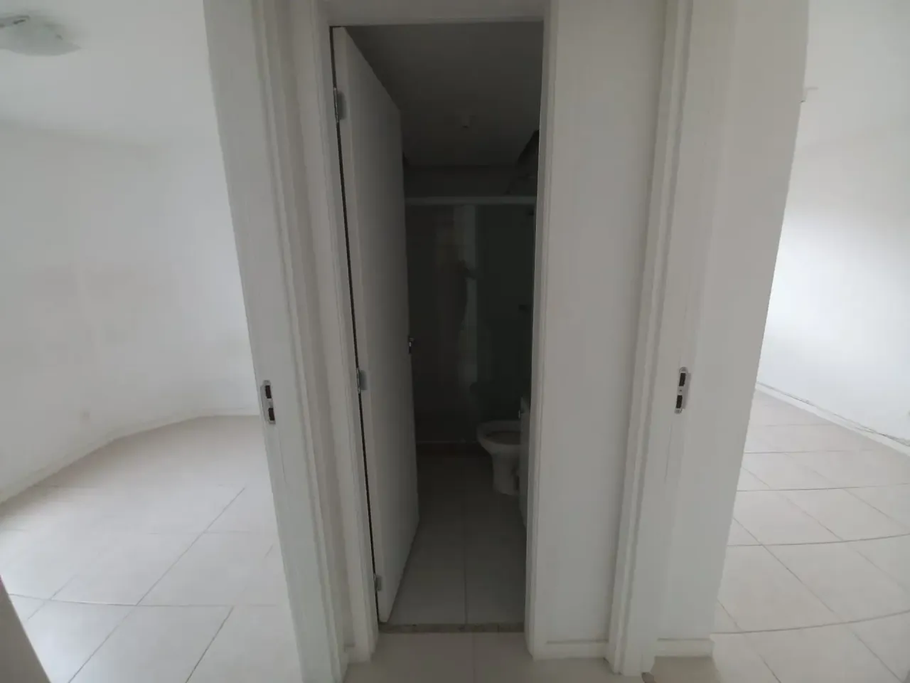 3-bedroom 3-bath apartment with 1 parking space — photo 17